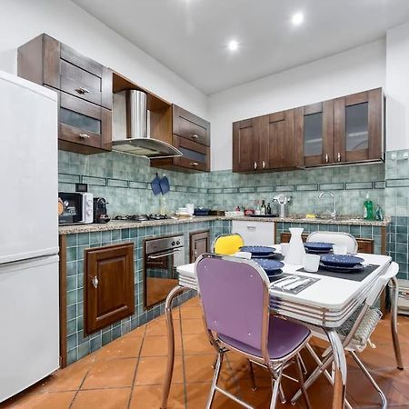 בולוניה Fine Arts Apartment - Tv 40' Hd Netflix Prime Dazn מראה חיצוני תמונה