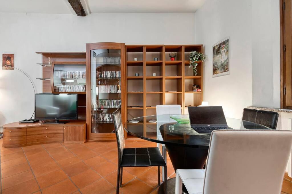 בולוניה Fine Arts Apartment - Tv 40' Hd Netflix Prime Dazn מראה חיצוני תמונה